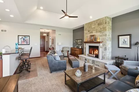 Living - 1153 Ash St, Beecher, IL 60401 photo 2 of 4