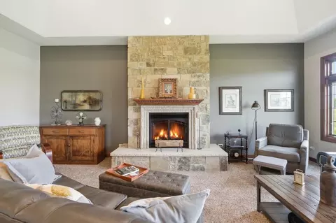 Living - 1153 Ash St, Beecher, IL 60401 photo 4 of 4