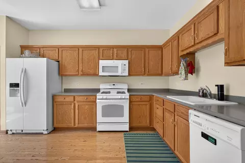 Kitchen - 21316 Douglas Ln, Plainfield, IL 60544 photo 2 of 2