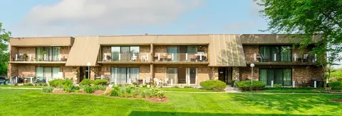 11104 O Gorman Dr #41B, Palos Hills, IL 60465
