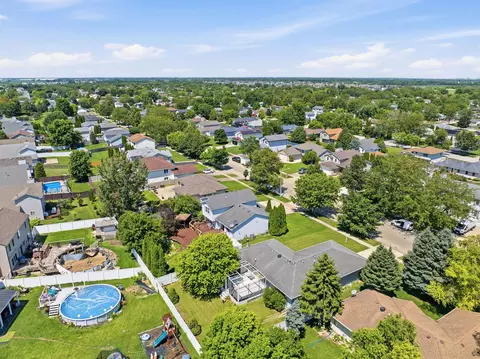 View/Area - 2417 Joe Adler Dr, Plainfield, IL 60586 photo 3 of 5