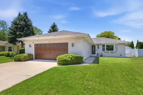 Exterior - 2417 Joe Adler Dr, Plainfield, IL 60586 photo 3 of 4