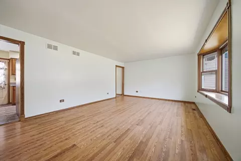 Living - 2417 Joe Adler Dr, Plainfield, IL 60586 photo 4 of 5