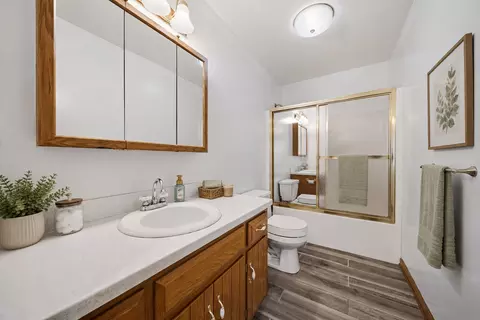 Bath - 2417 Joe Adler Dr, Plainfield, IL 60586 photo 1 of 3