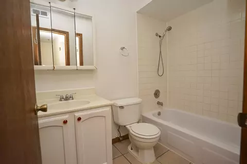 Undisclosed, Addison, IL 60101 photo 16