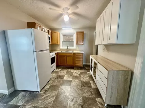 Kitchen - 2315 48th St, Moline, IL 61265 photo 1 of 2