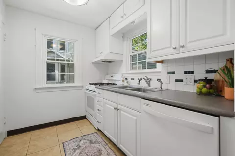 1125 24th St, Moline, IL 61265 photo 9