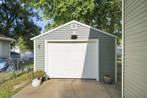 1125 24th St, Moline, IL 61265 photo 24