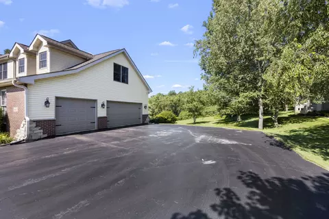 12810 Skyline Dr, Roscoe, IL 61073 photo 4