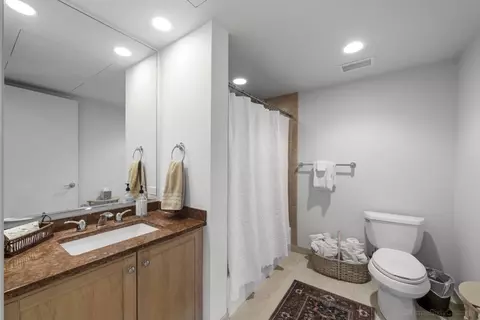 Bath - 60 E Monroe St #1604, Chicago, IL 60603 photo 2 of 2