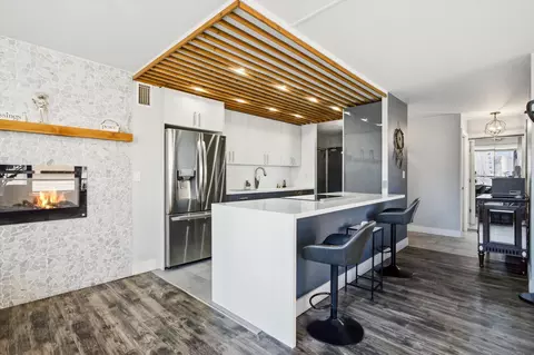 Kitchen - 222 E Pearson St #2002, Chicago, IL 60611 photo 1 of 3