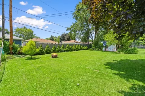 133 E Berkley Ln, Hoffman Estates, IL 60169 photo 26