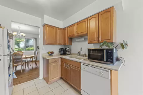 Kitchen - 1613 Groton Ct, Wheaton, IL 60189 photo 2 of 2