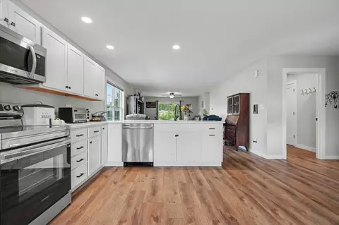Kitchen - 311 E Meuser Dr, Paxton, IL 60957 photo 4 of 4