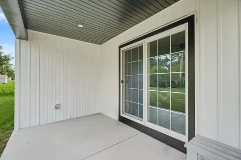 Exterior - 311 E Meuser Dr, Paxton, IL 60957 photo 8 of 8