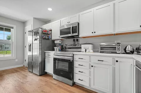 Kitchen - 311 E Meuser Dr, Paxton, IL 60957 photo 2 of 4