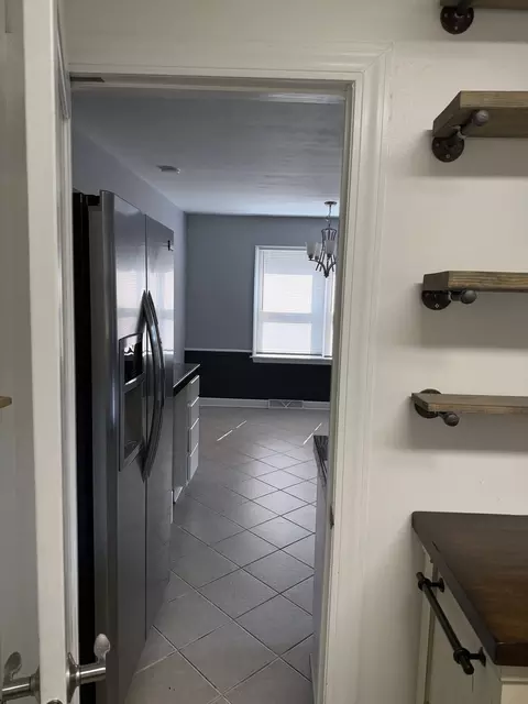Kitchen - 47 W Algonquin Rd, Des Plaines, IL 60016 photo 4 of 4