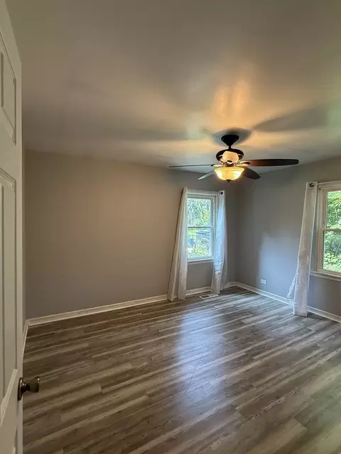 Bedroom - 47 W Algonquin Rd, Des Plaines, IL 60016 photo 6 of 13