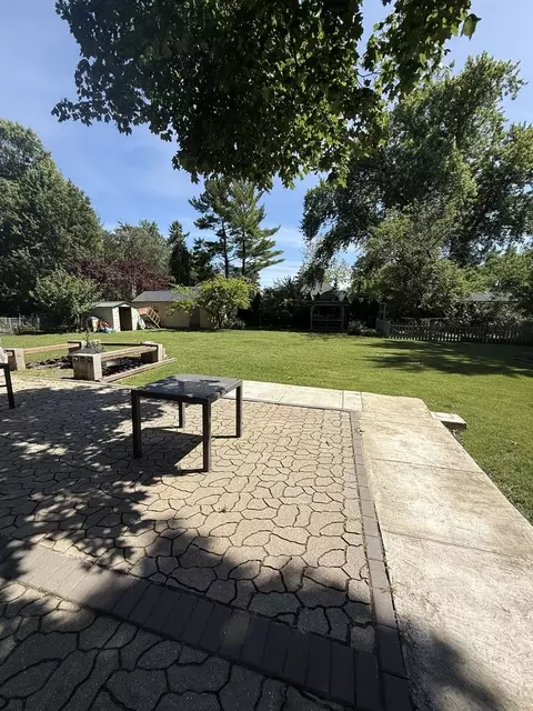 Exterior - 47 W Algonquin Rd, Des Plaines, IL 60016 photo 6 of 28