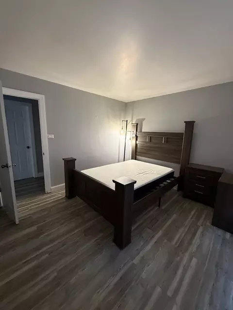 Bedroom - 47 W Algonquin Rd, Des Plaines, IL 60016 photo 9 of 13
