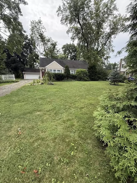 Exterior - 47 W Algonquin Rd, Des Plaines, IL 60016 photo 27 of 28