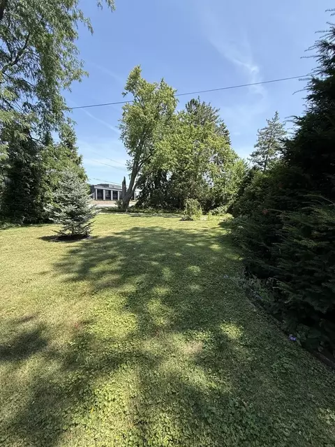 Exterior - 47 W Algonquin Rd, Des Plaines, IL 60016 photo 12 of 28