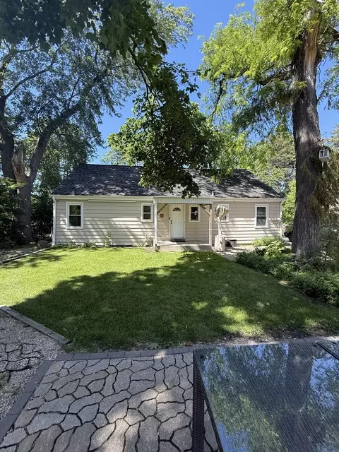 Exterior - 47 W Algonquin Rd, Des Plaines, IL 60016 photo 9 of 28