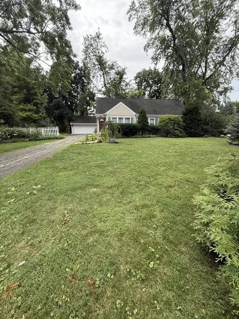 Exterior - 47 W Algonquin Rd, Des Plaines, IL 60016 photo 28 of 28