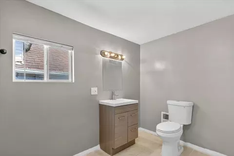 1 E 114th St, Chicago, IL 60628 photo 19