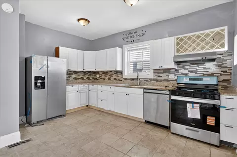 1 E 114th St, Chicago, IL 60628 photo 10