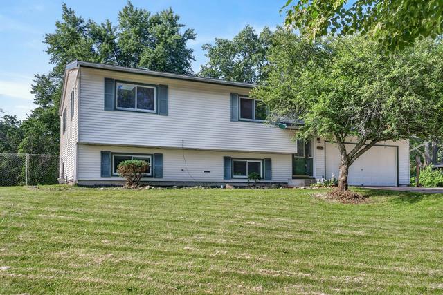 3415 E Crystal Lake Ave, Crystal Lake, IL 60014