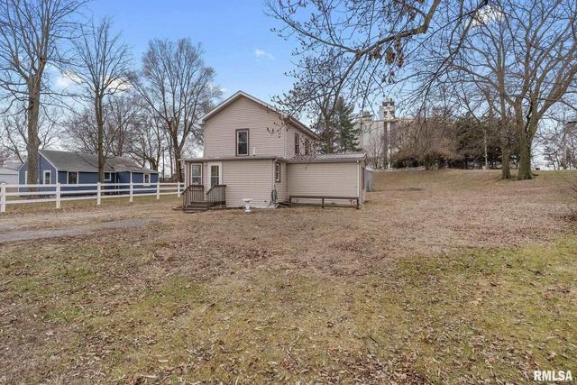 410 2nd St, New Boston, IL 61272