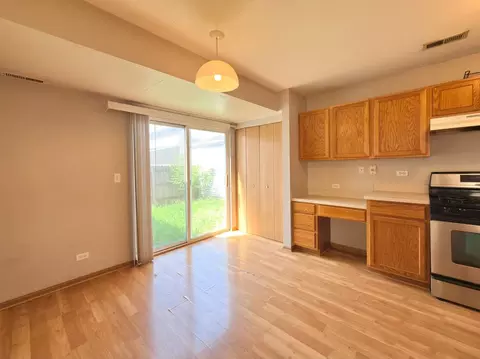 Kitchen - 902 Symphony Dr, Aurora, IL 60504 photo 1 of 2