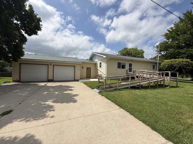 108 Lafayette St, Magnolia, IL 61336