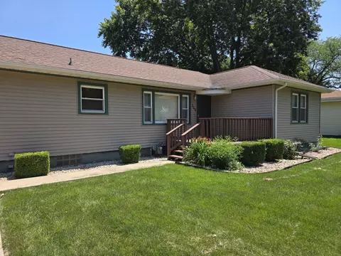 309 Maple St, Prophetstown, IL 61277 photo 2