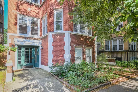 6445 N Greenview Ave #1, Chicago, IL 60626