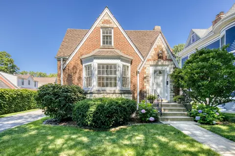 5810 N East Circle Ave, Chicago, IL 60631