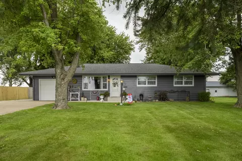 9677 N 1250 East Rd, Shirley, IL 61772