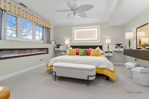 Bedroom - 406 Kenmare Dr, Burr Ridge, IL 60527 photo 4 of 4