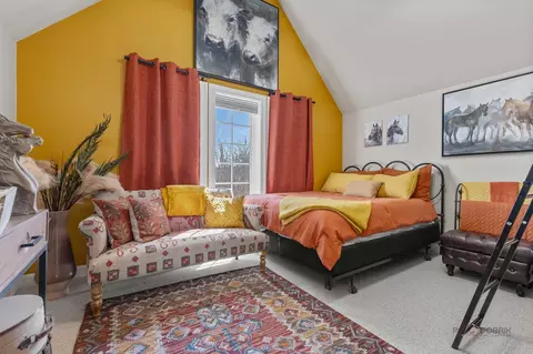 Bedroom - 406 Kenmare Dr, Burr Ridge, IL 60527 photo 3 of 4