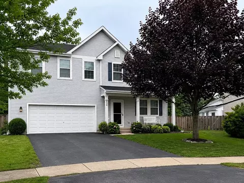 830 Valley Stream Dr, Pingree Grove, IL 60140