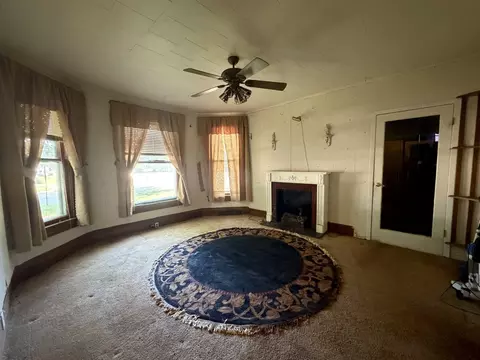 Living - 608 N Cherry St, Morrison, IL 61270 photo 1 of 7