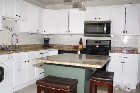 3103 Martin Ln, Rolling Meadows, IL 60008 photo 6