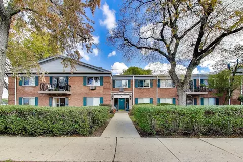 2303 S Goebbert Rd #A109, Arlington Heights, IL 60005