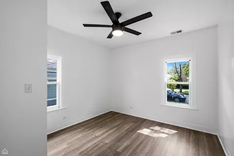 Bedroom - 1826 Laurel Ave, Evanston, IL 60201 photo 2 of 2