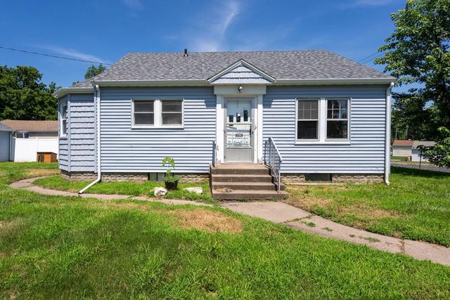 2192 Frisco Dr, Davenport, IA 52804