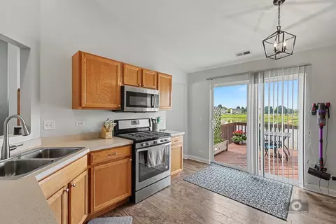 Kitchen - 24928 Gates Ln, Plainfield, IL 60585 photo 3 of 3