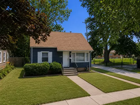 Exterior - 14935 Evers St, Dolton, IL 60419 photo 4 of 7