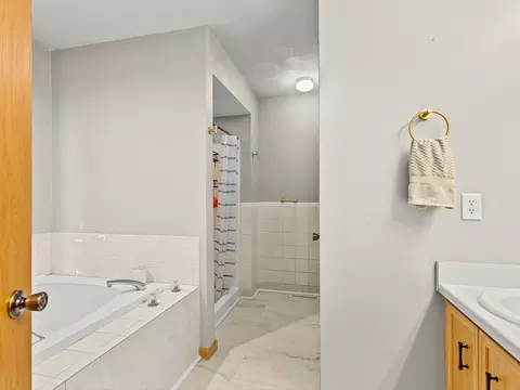 3476 Valley Woods Dr, Cherry Valley, IL 61016 photo 20