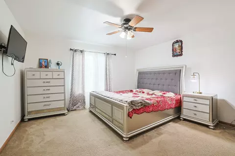 Bedroom - 39764 Waterloo Dr, Beach Park, IL 60083 photo 3 of 6
